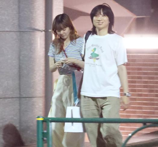 尾崎世界観とあいみょんのプライベートショット